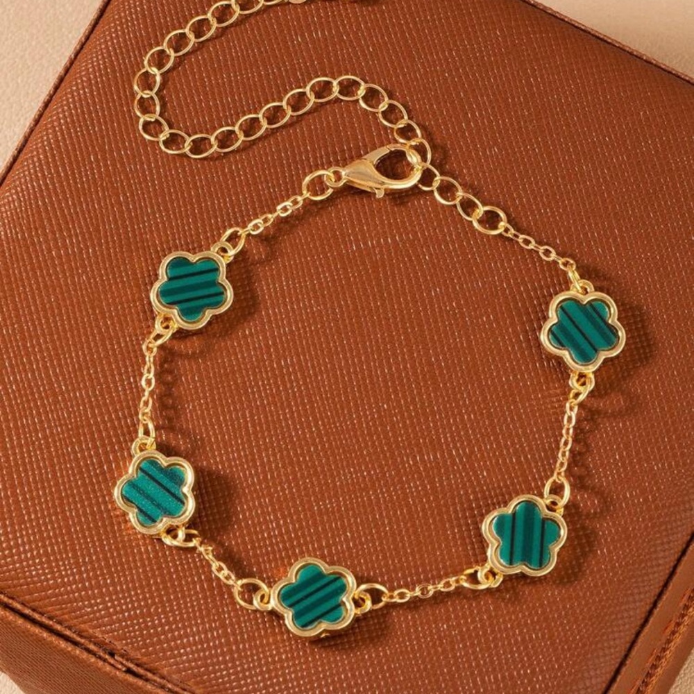 Chic Gold and Green Floral Bracelet